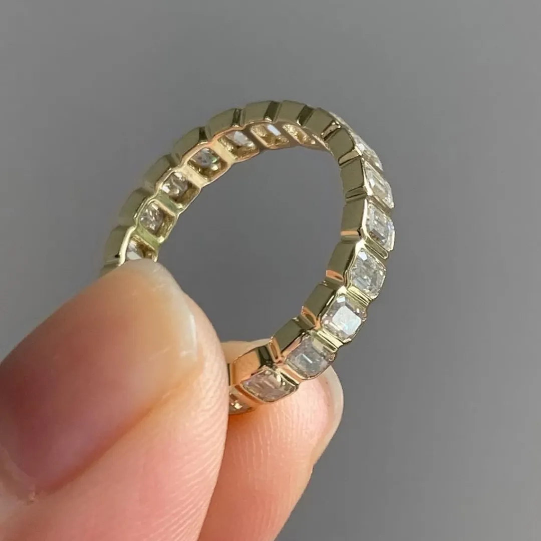 /public/photos/live/Bezel Set Low Profile Full Eternity Emerald Band 498 (4).webp